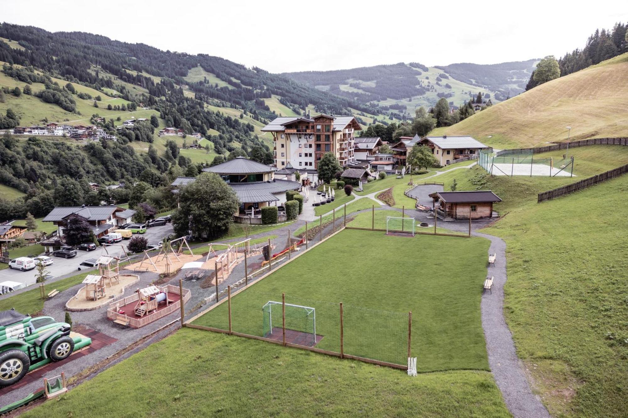 Familienresort Ellmauhof Saalbach-Hinterglemm Zewnętrze zdjęcie